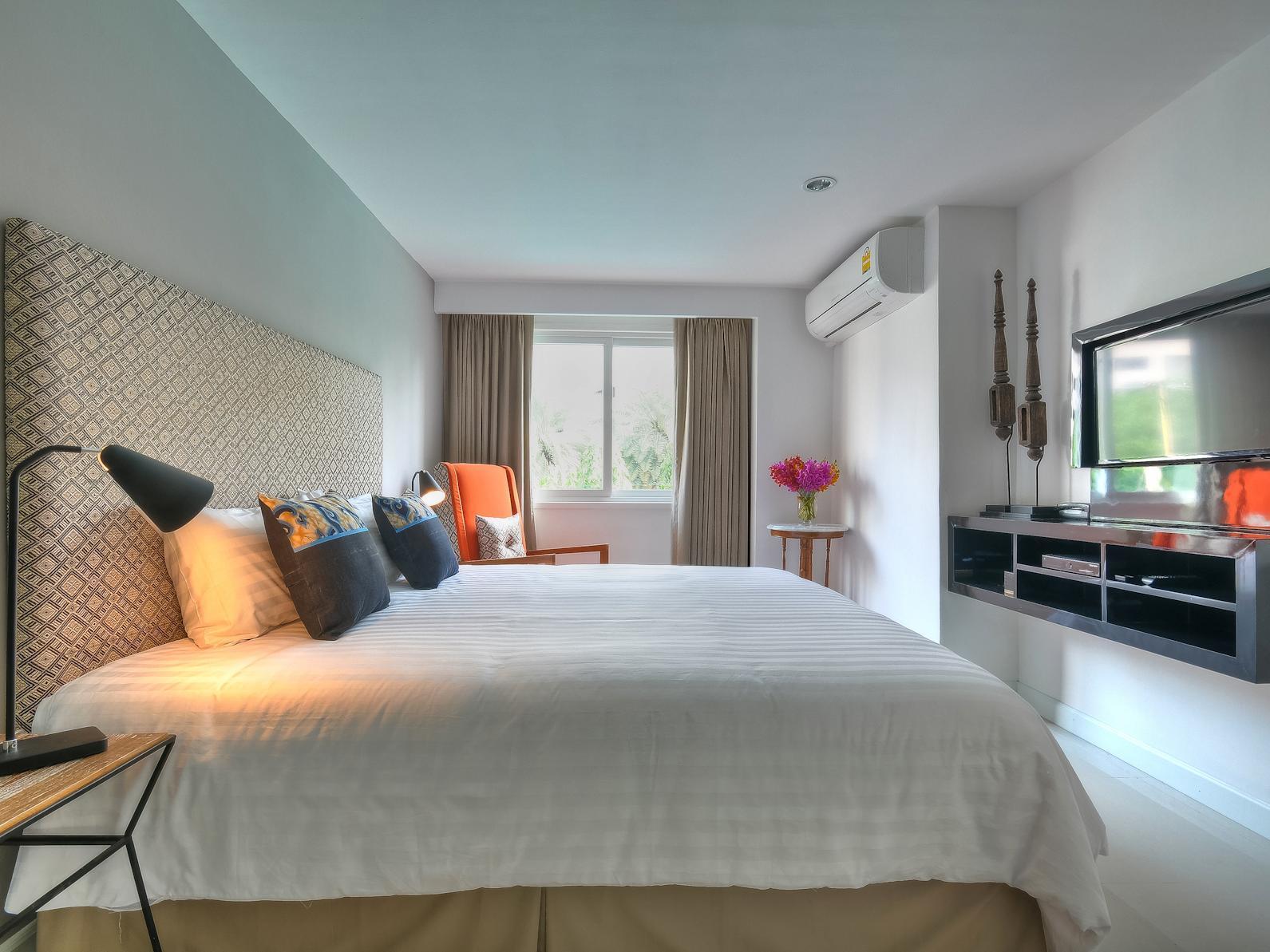 Check In Saladaeng (Adults Only) Hotell Bangkok Exteriör bild