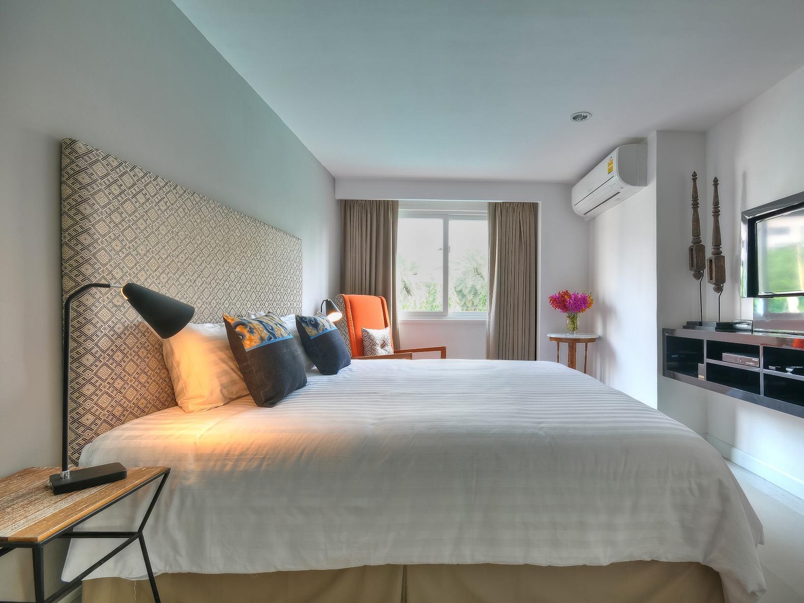 Check In Saladaeng (Adults Only) Hotell Bangkok Exteriör bild