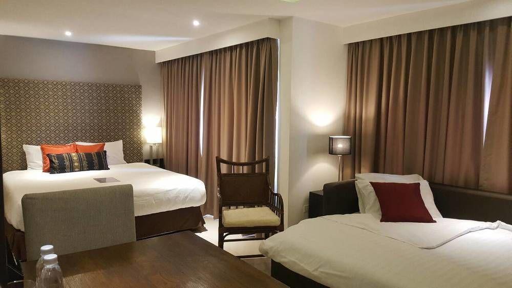 Check In Saladaeng (Adults Only) Hotell Bangkok Exteriör bild