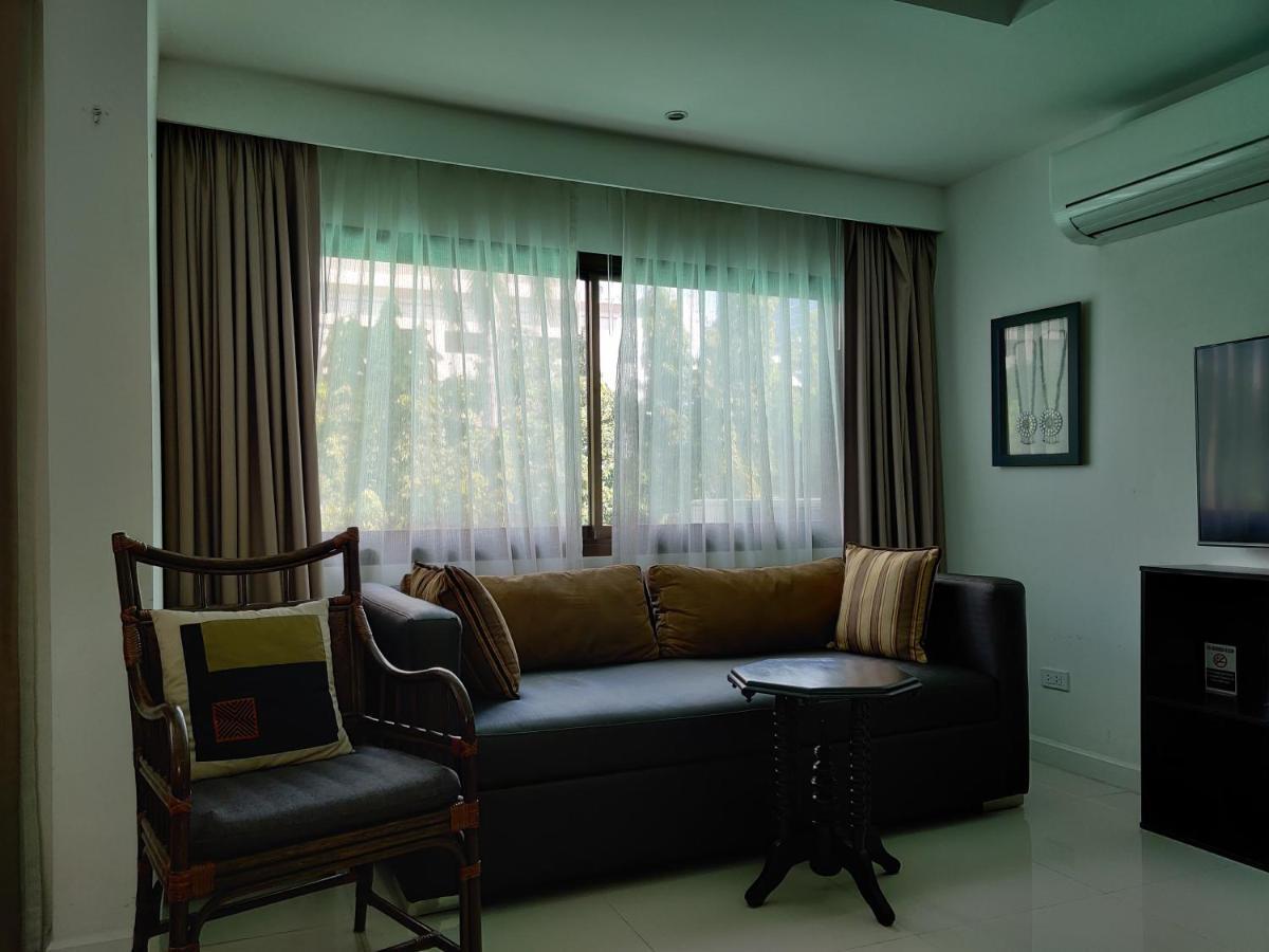Check In Saladaeng (Adults Only) Hotell Bangkok Exteriör bild