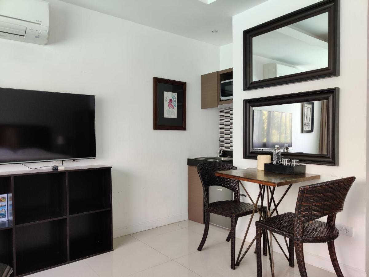 Check In Saladaeng (Adults Only) Hotell Bangkok Exteriör bild