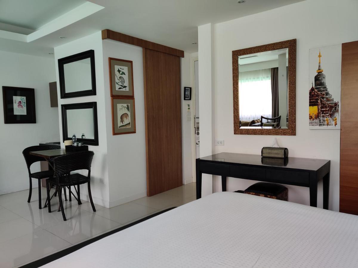 Check In Saladaeng (Adults Only) Hotell Bangkok Exteriör bild