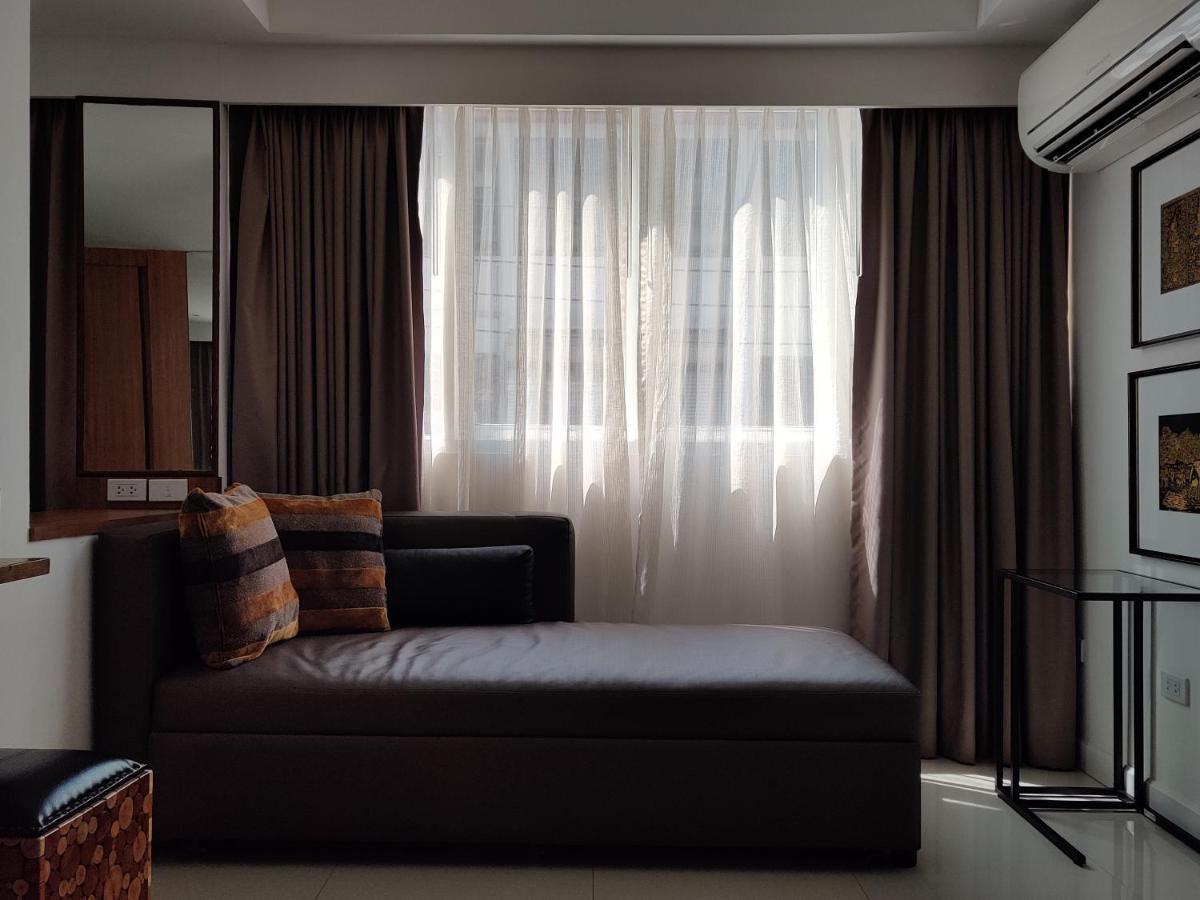 Check In Saladaeng (Adults Only) Hotell Bangkok Exteriör bild